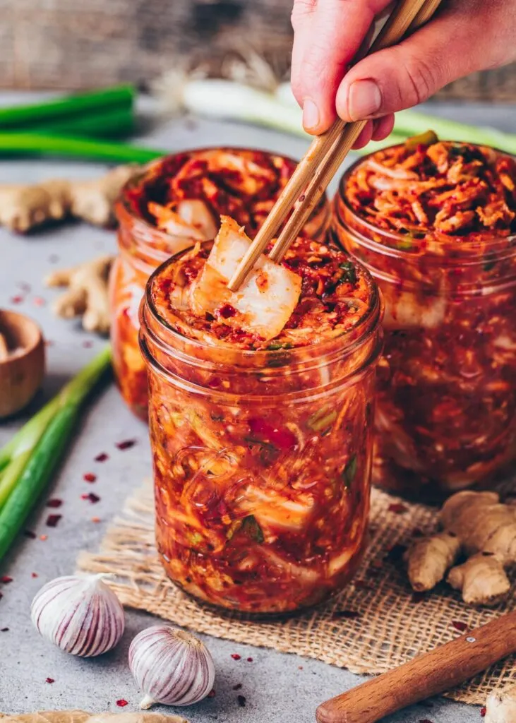 Receta de Kimchi. ¿Sabes lo que es? Repollo fermentado rico en antioxidantes perfecto para acompañar