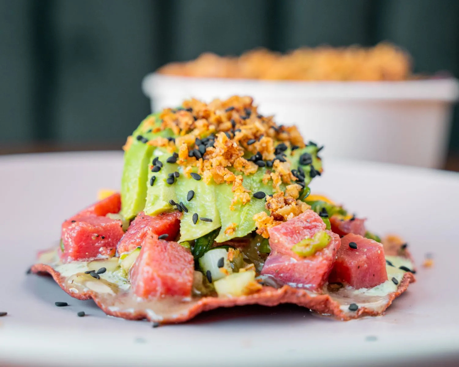 Tostada RainbowReef. Un bocado que despierta el paladar.