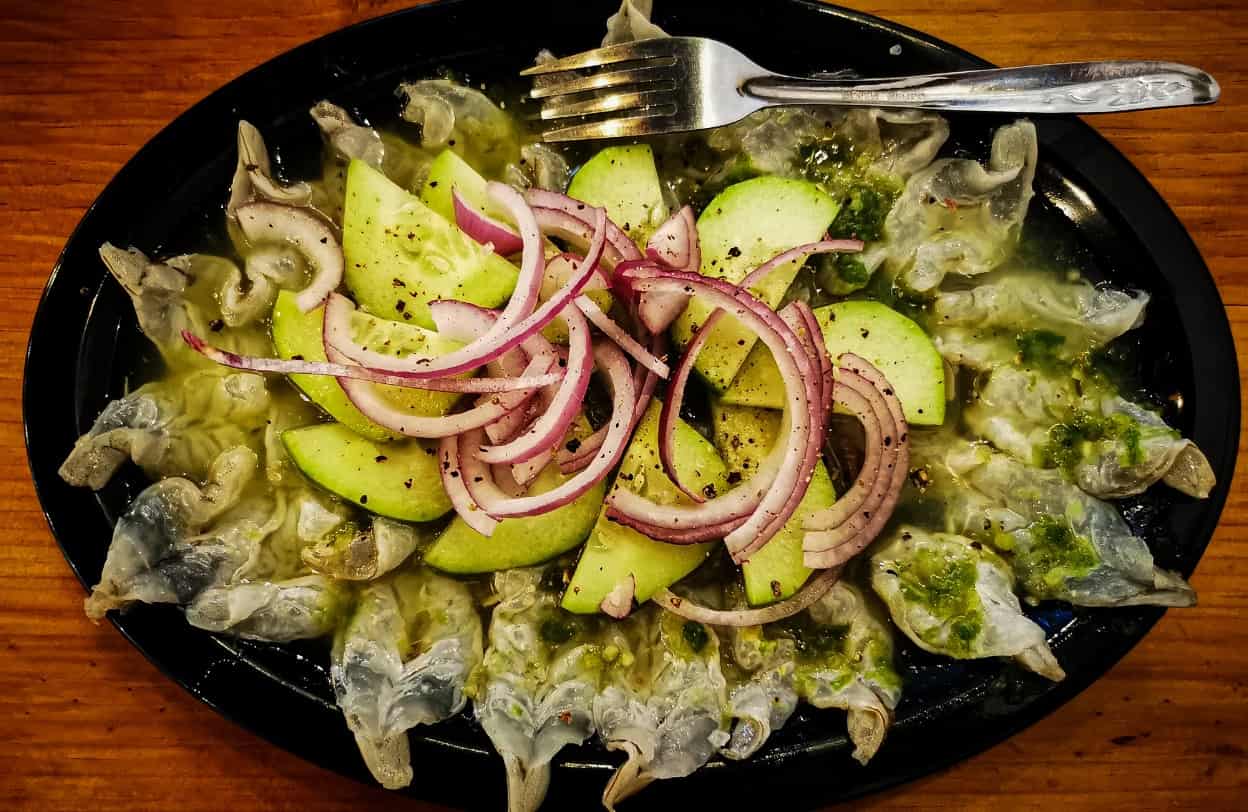 Aguachile verde. Con mariscos frescos.