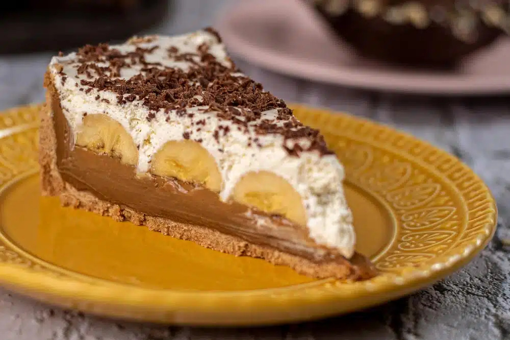 Tarta Banoffee. Es increíblemente fácil de preparar para lo rica que es y un principiante puede hacerla y sorprender a quien sea.