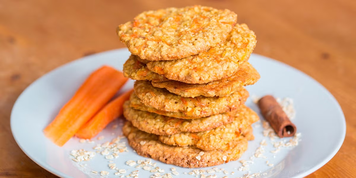 Galletas de zanahoria y avena. Es una muy buena forma de hacer que los niños “picky” coman una porción de zanahoria y avena.