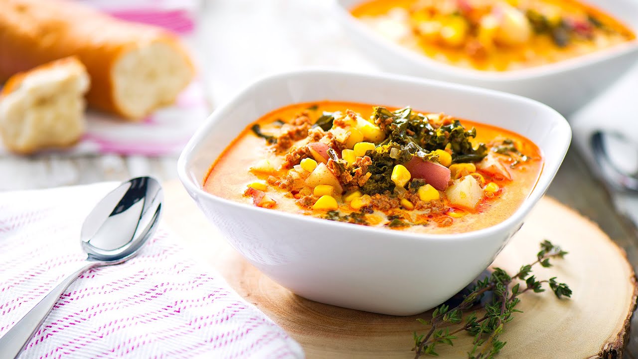 Sopa de fideo. Con chorizo y papitas.